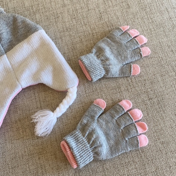 🪞 NEW fleece lined hello kitty beanie and glove Sanrio set - Picture 6 of 9